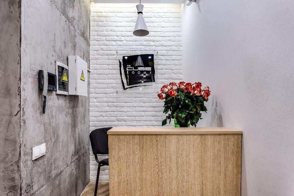 The Cube Rooms Львов Экстерьер фото